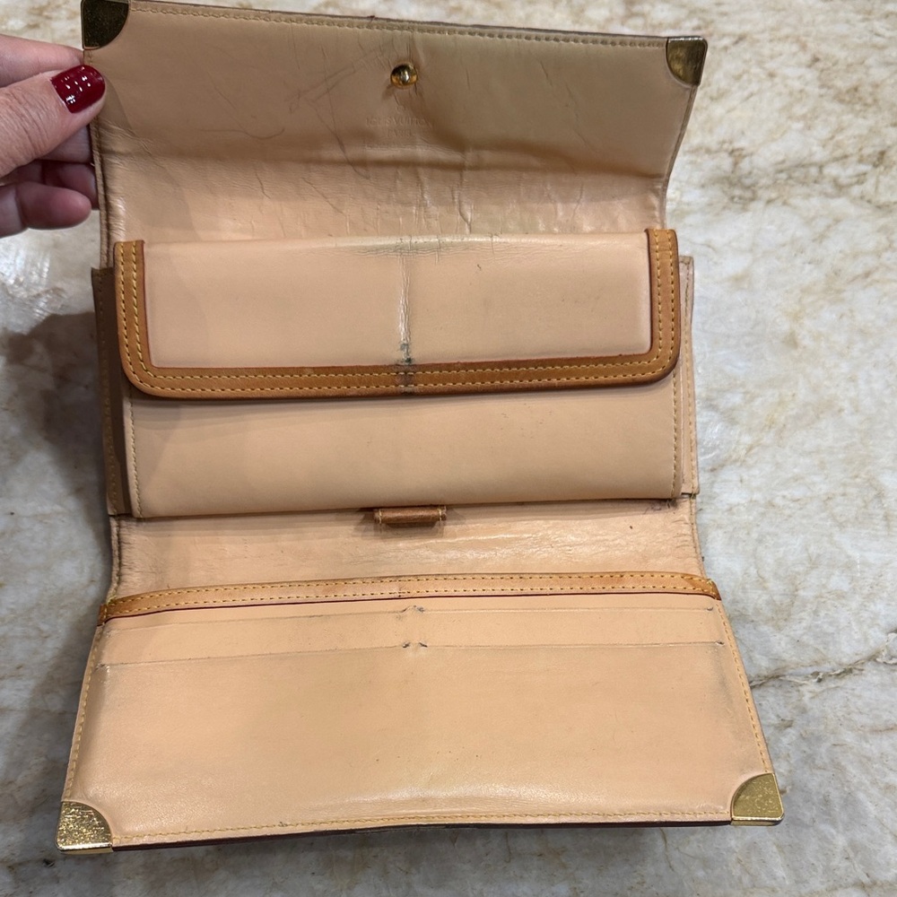 Louis Vuitton Murakami Monogram Clutch - Picture 5 of 5